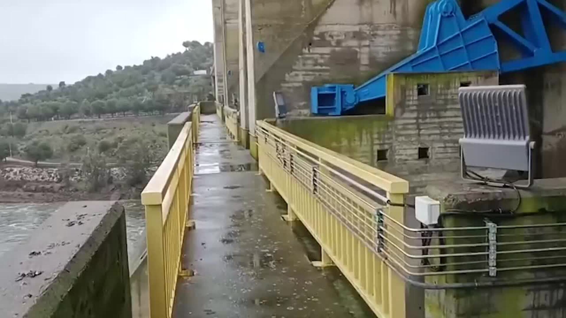 Comienza a aliviar el embalse de La Serena, el más grande de España