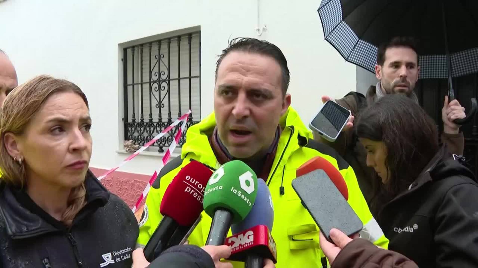 Ubrique (Cádiz) asegura que se está "trabajando bien" pese a la gravedad y pide "tranquilidad"