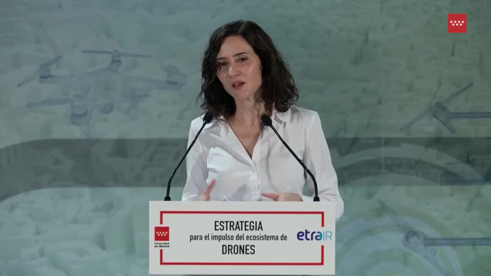 Ayuso cree que el Gobierno quiere "acabar" con la sanidad y llevarles "a la revolución"