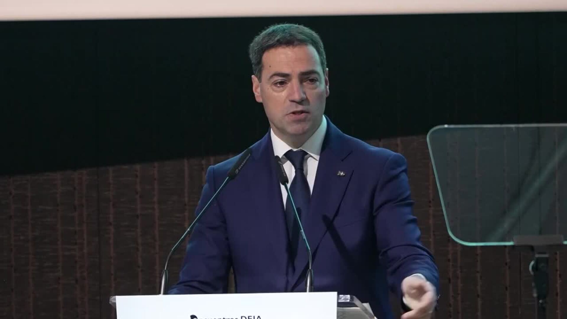 Pradales llama a defender "la casa y la causa vasca" frente a la extrema derecha "unionista"