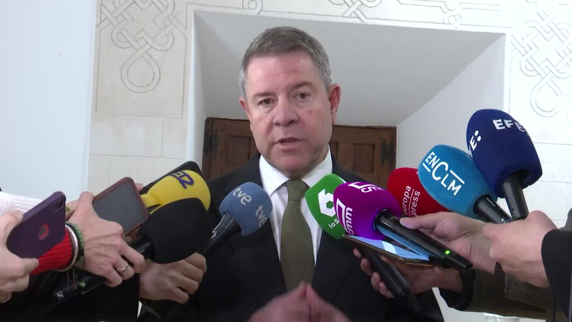 Page lamenta "que se acabe hundiendo la infantería para que siga existiendo cuartel general"