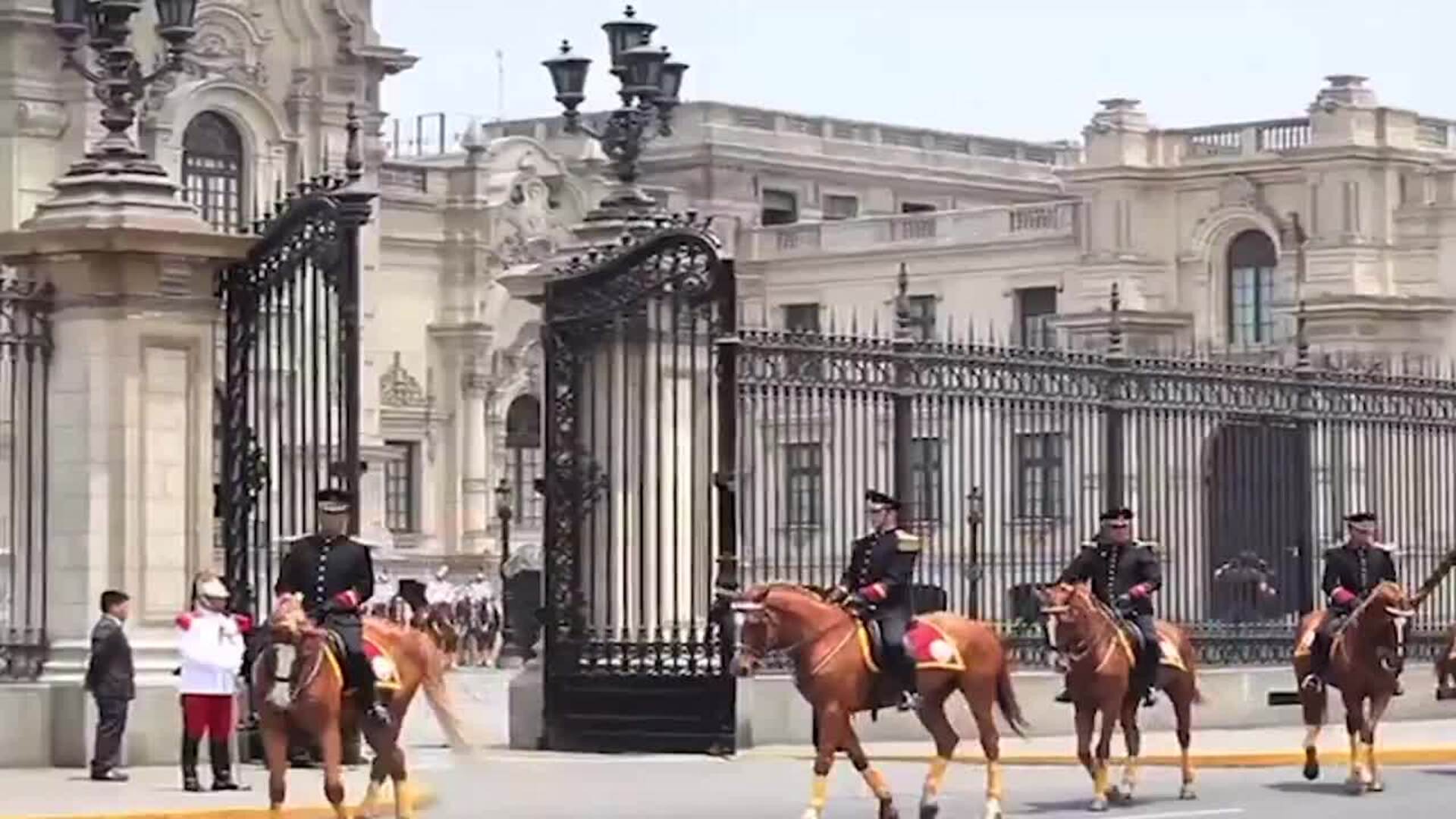 El Congreso de Perú aprueba una moción de censura contra el presidente