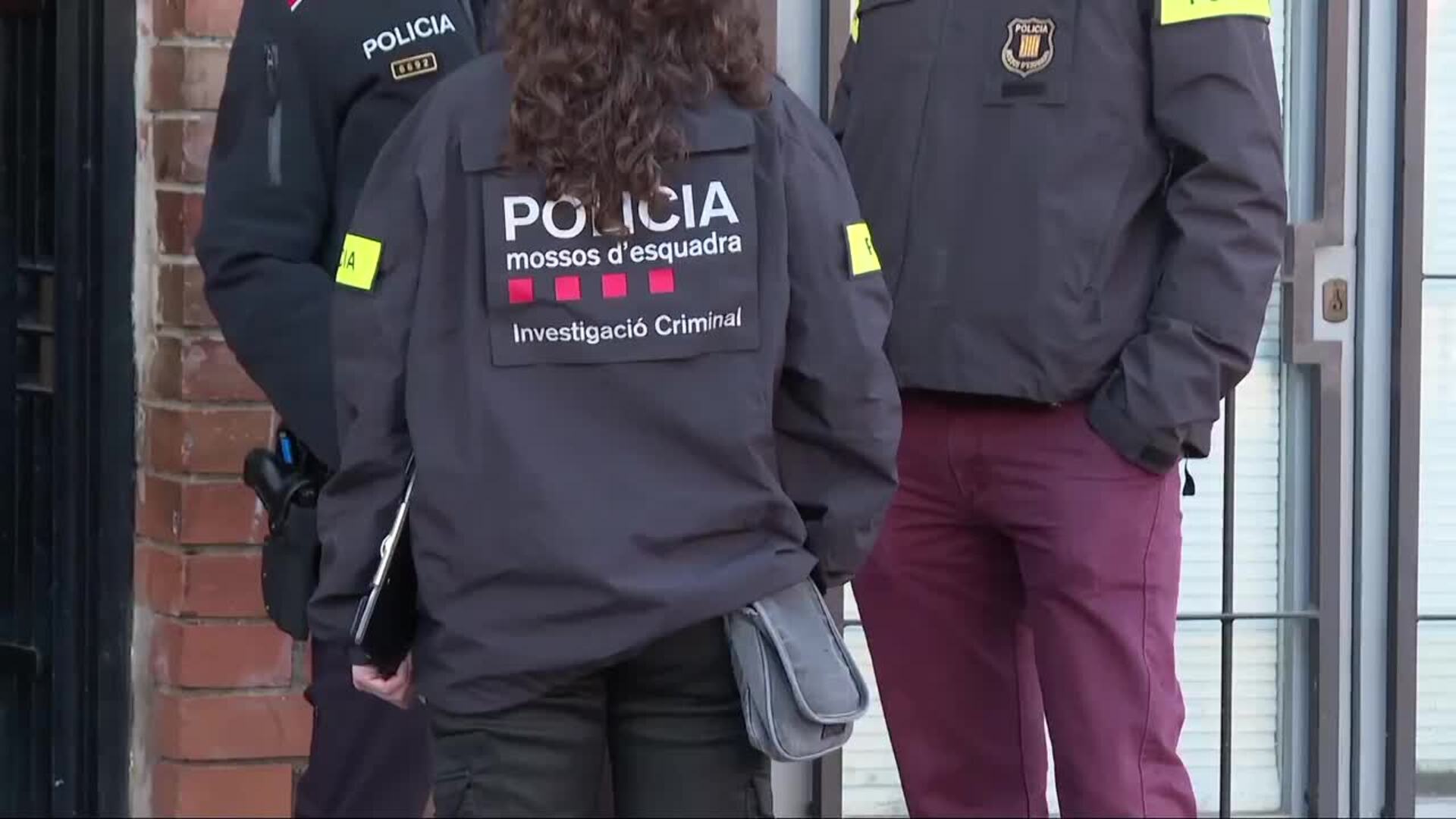 Fallecen cinco jóvenes al incendiarse un trastero de un bloque de pisos en Manlleu (Barcelona)
