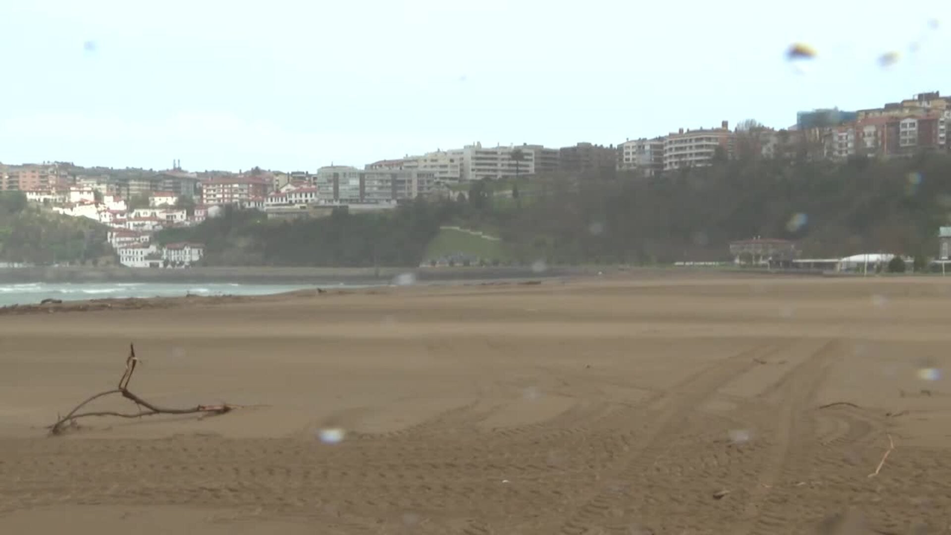 Alerta naranja de la AEMET en Bizkaia y Gipuzkoa por los fuertes vientos del oeste y noroeste