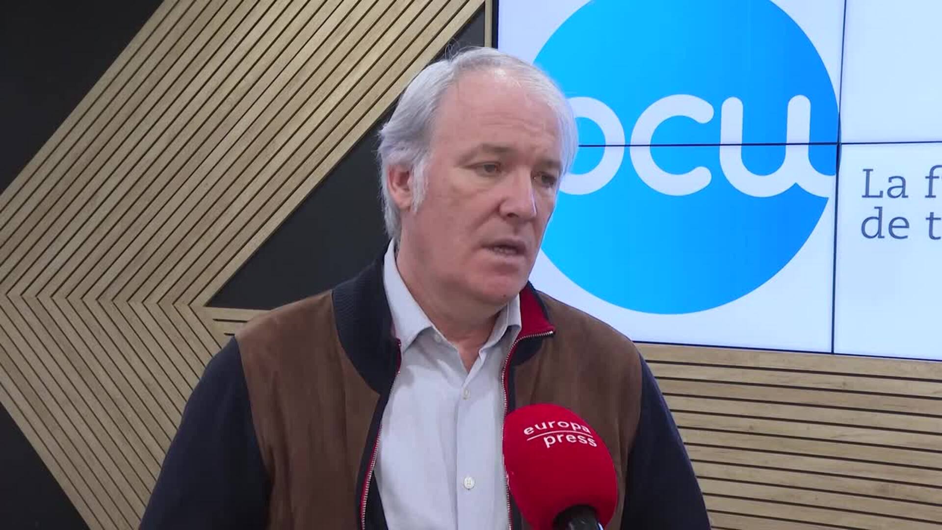 La OCU rechaza la subida de tasas aeroportuarias de AENA y reclama mejoras en los servicios