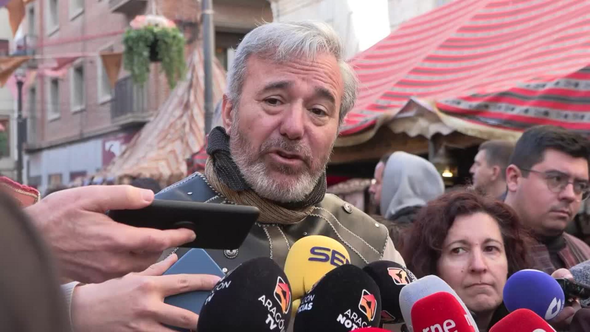 Azcón destaca la "potencia turística" de Teruel y elogia las Bodas de Isabel