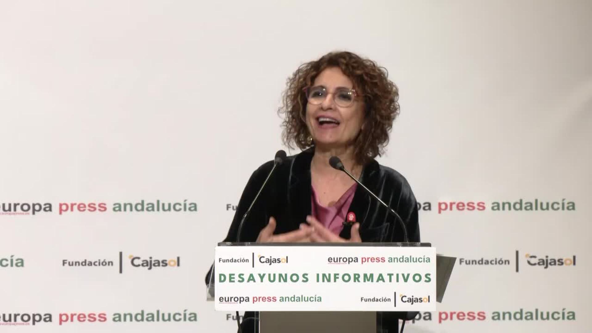 Montero promete "automatizar y simplificar" las ayudas del Gobierno por el temporal