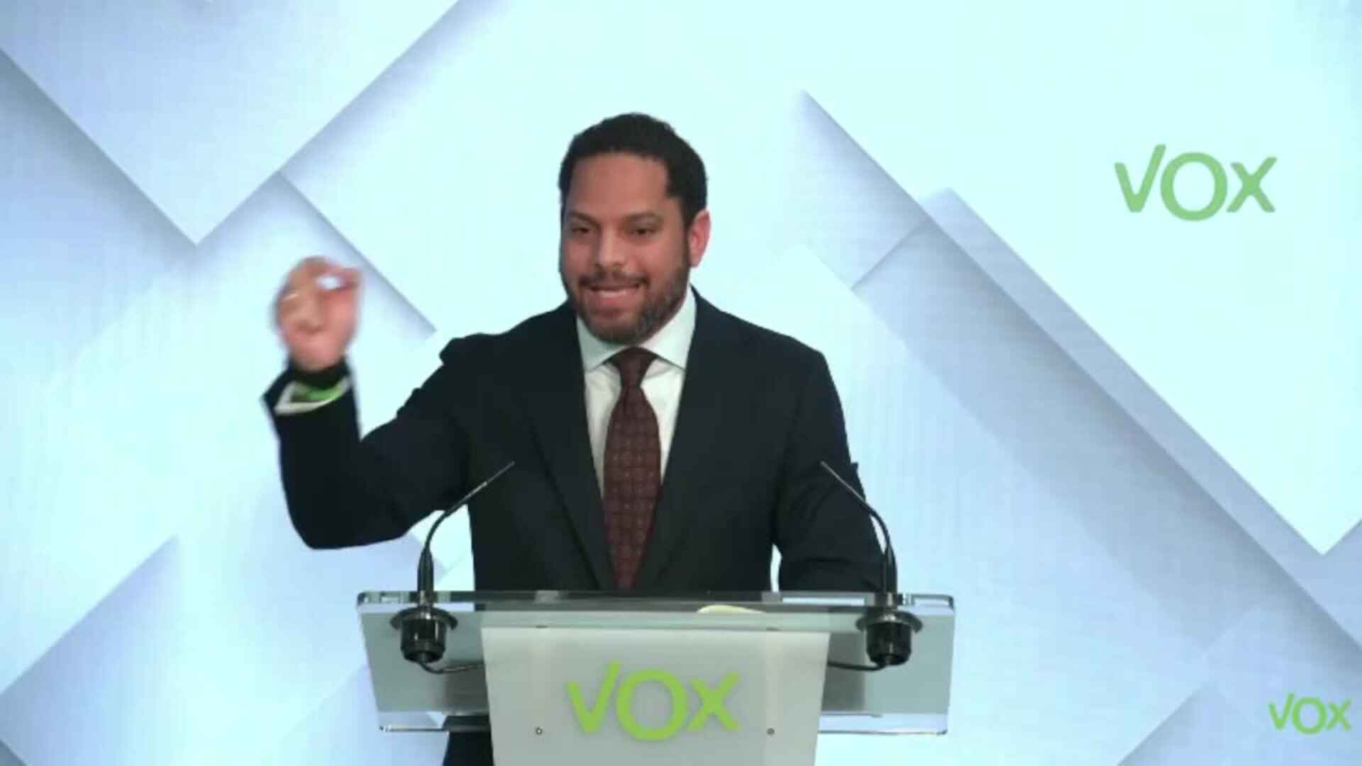 Vox y PP inician un nuevo marco negociador para Extremadura y Aragón