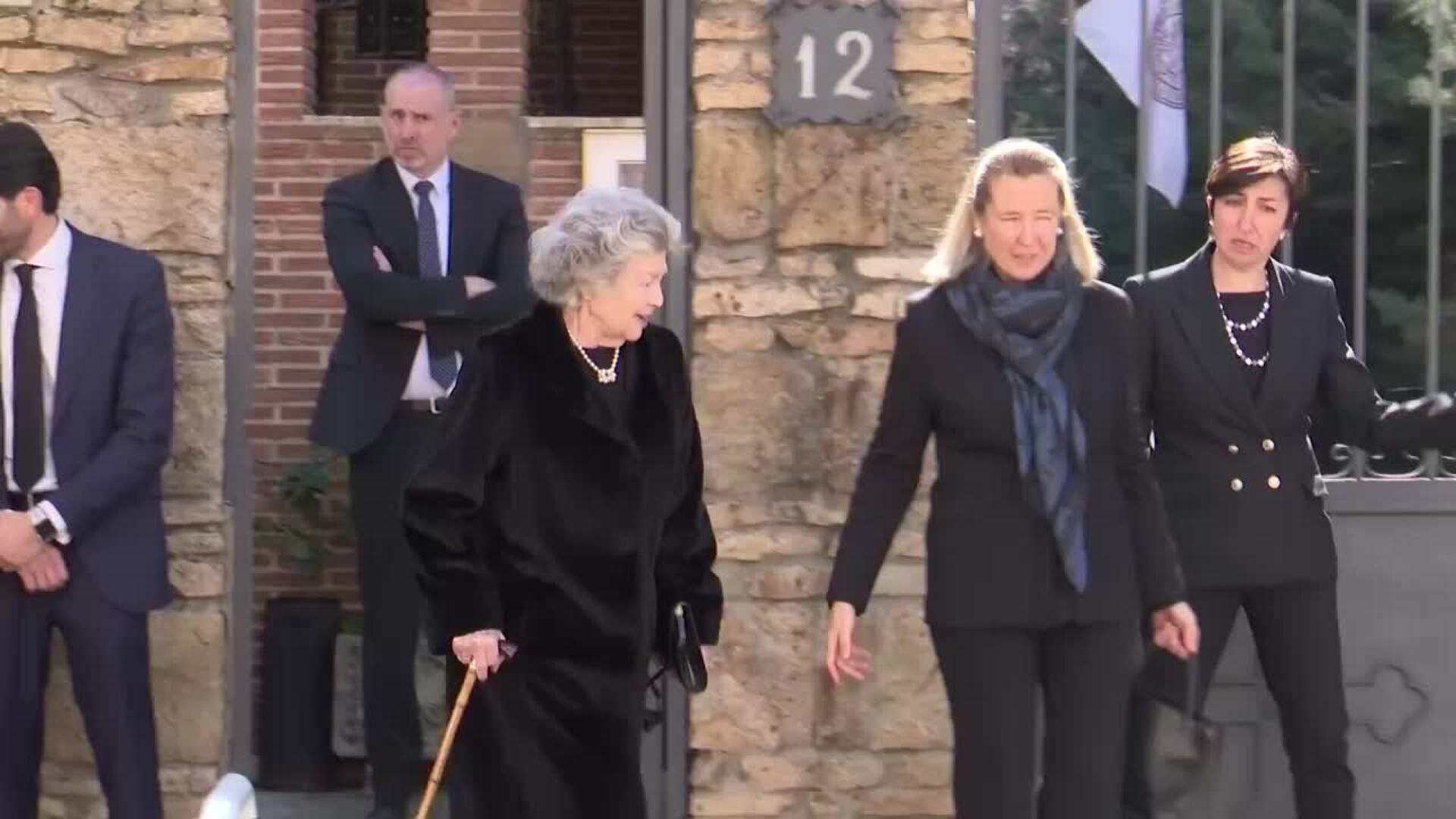 La Reina Sofía, arropada por amigos y familiares, encabeza el homenaje a Irene de Grecia