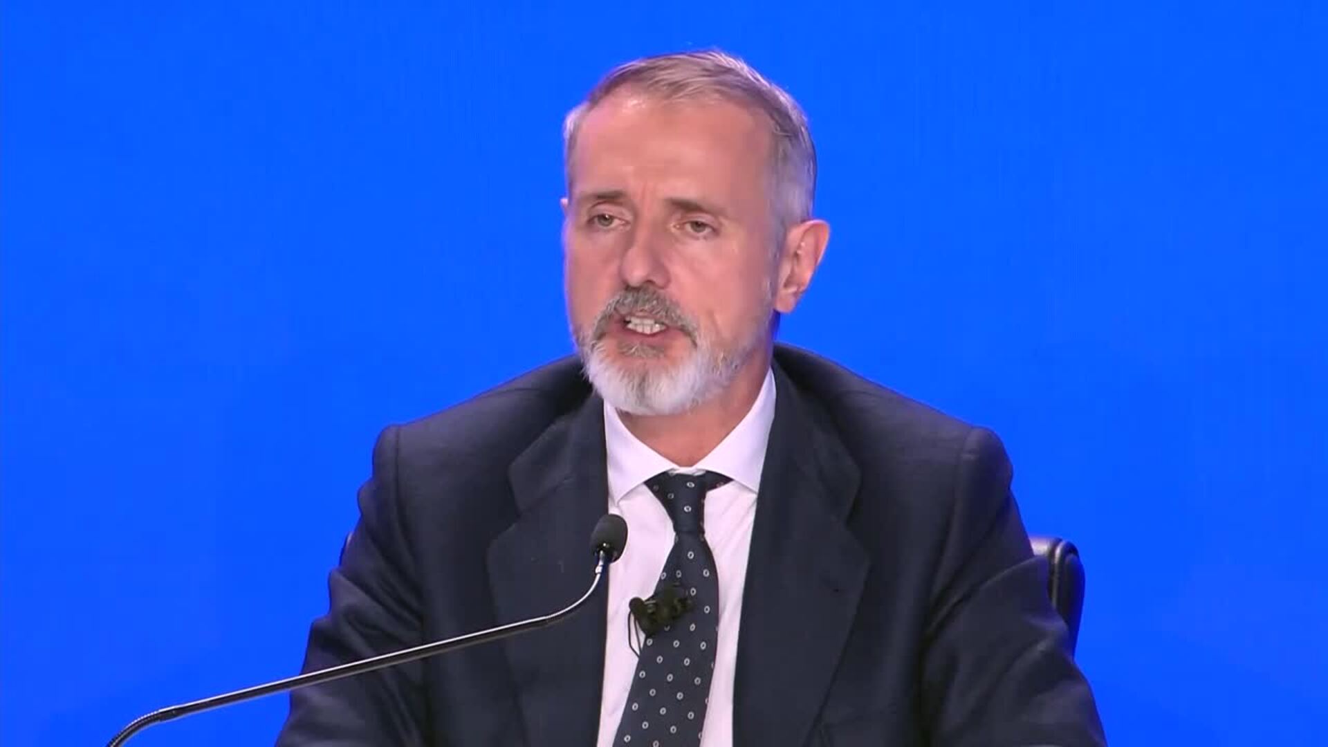 Telefónica pierde 4.318 millones en 2025 por el ERE y Latinoamérica, pero sube ingresos un 1,5%