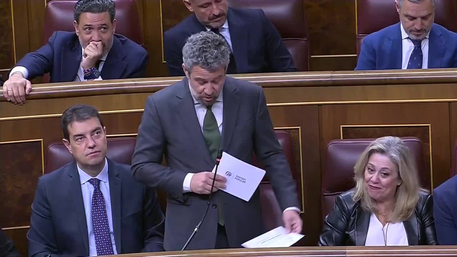 PP acusa a Díaz de "feminismo cínico" mientras la ministra les achaca apoyar a Trump