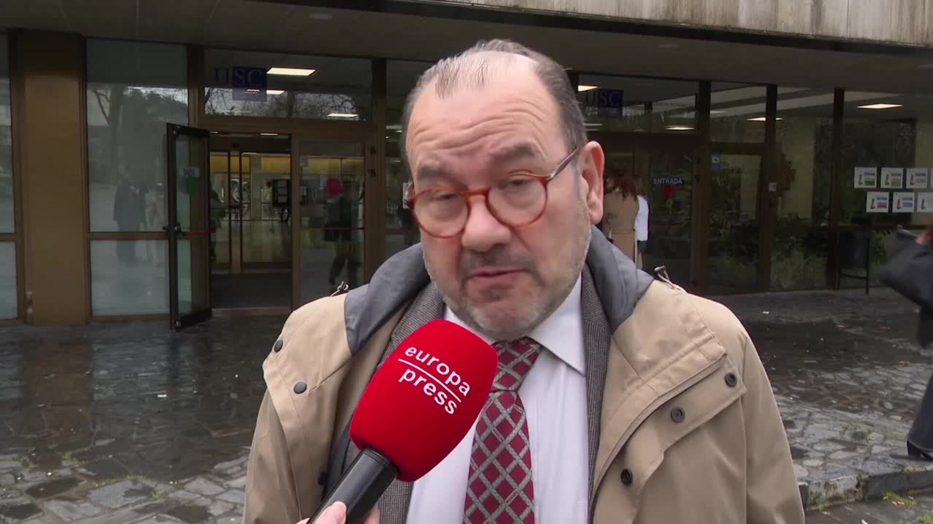 Denuncian la presencia de larvas en la comida de una residencia universitaria privada de Lugo