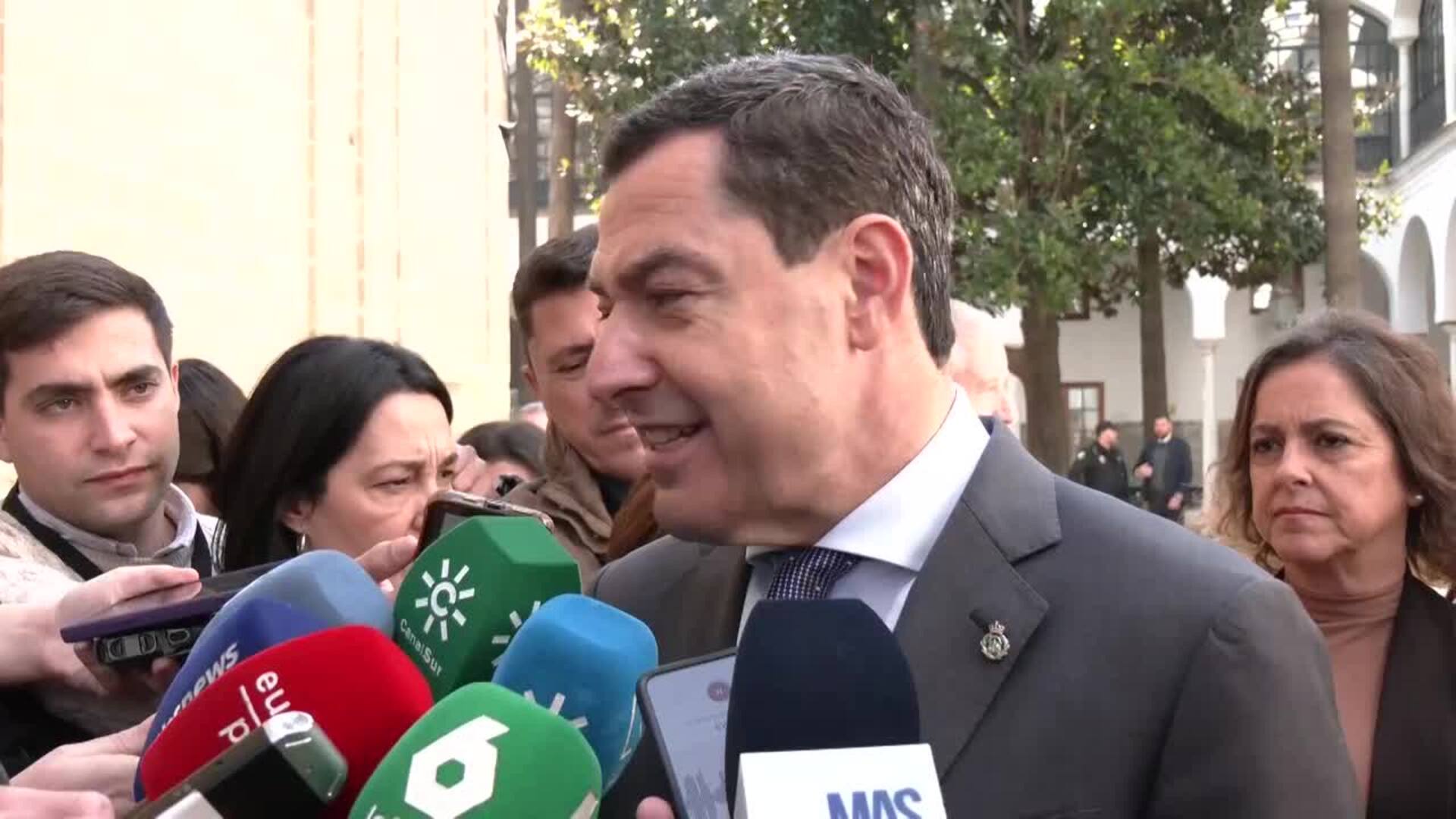 Moreno cree que Juan Carlos I "debería volver" a España tras confirmarse su papel en el 23F