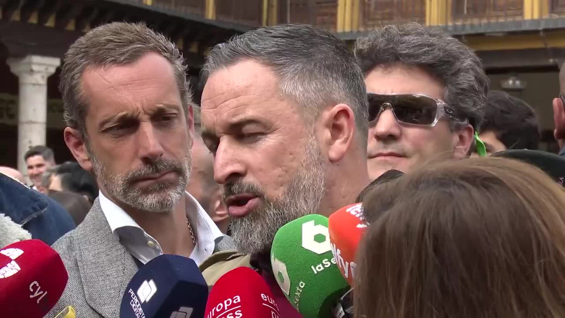 Abascal apuesta por "construir una alternativa" en Extremadura y Aragón pero con "confianza"