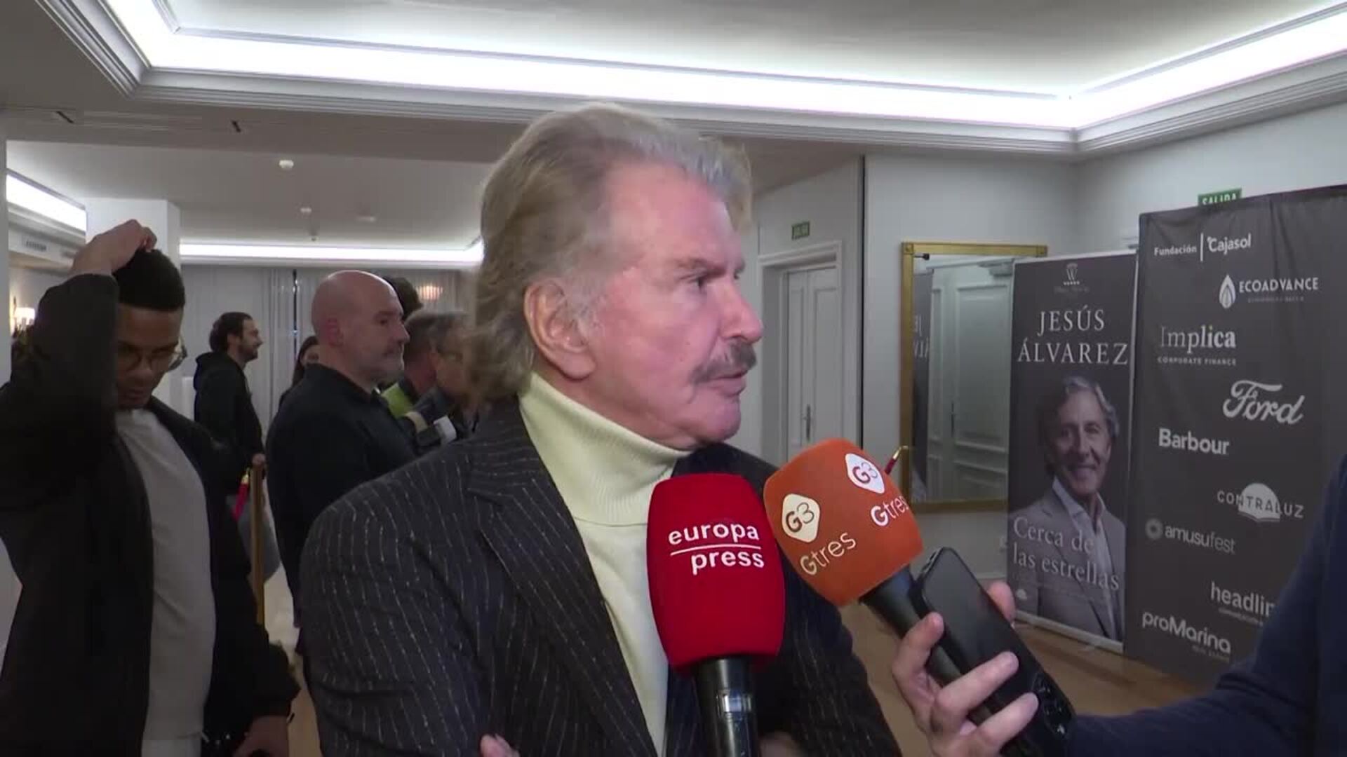 Edmundo Arrocet presume de complicidad con Julio Iglesias tras toda la polémica sobre su figura