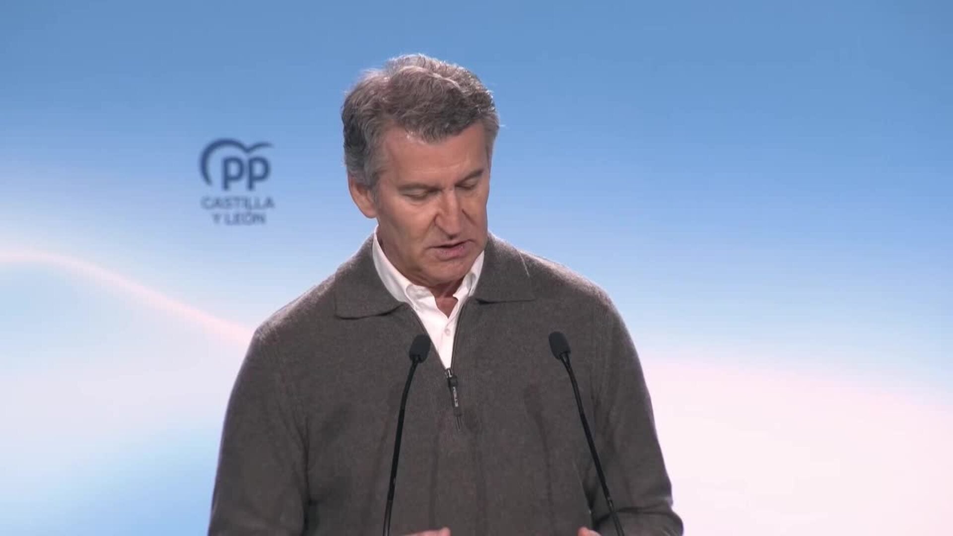 Feijóo, sobre la situación económica de España: "Va como nunca solo para los jetas y Zapatero"