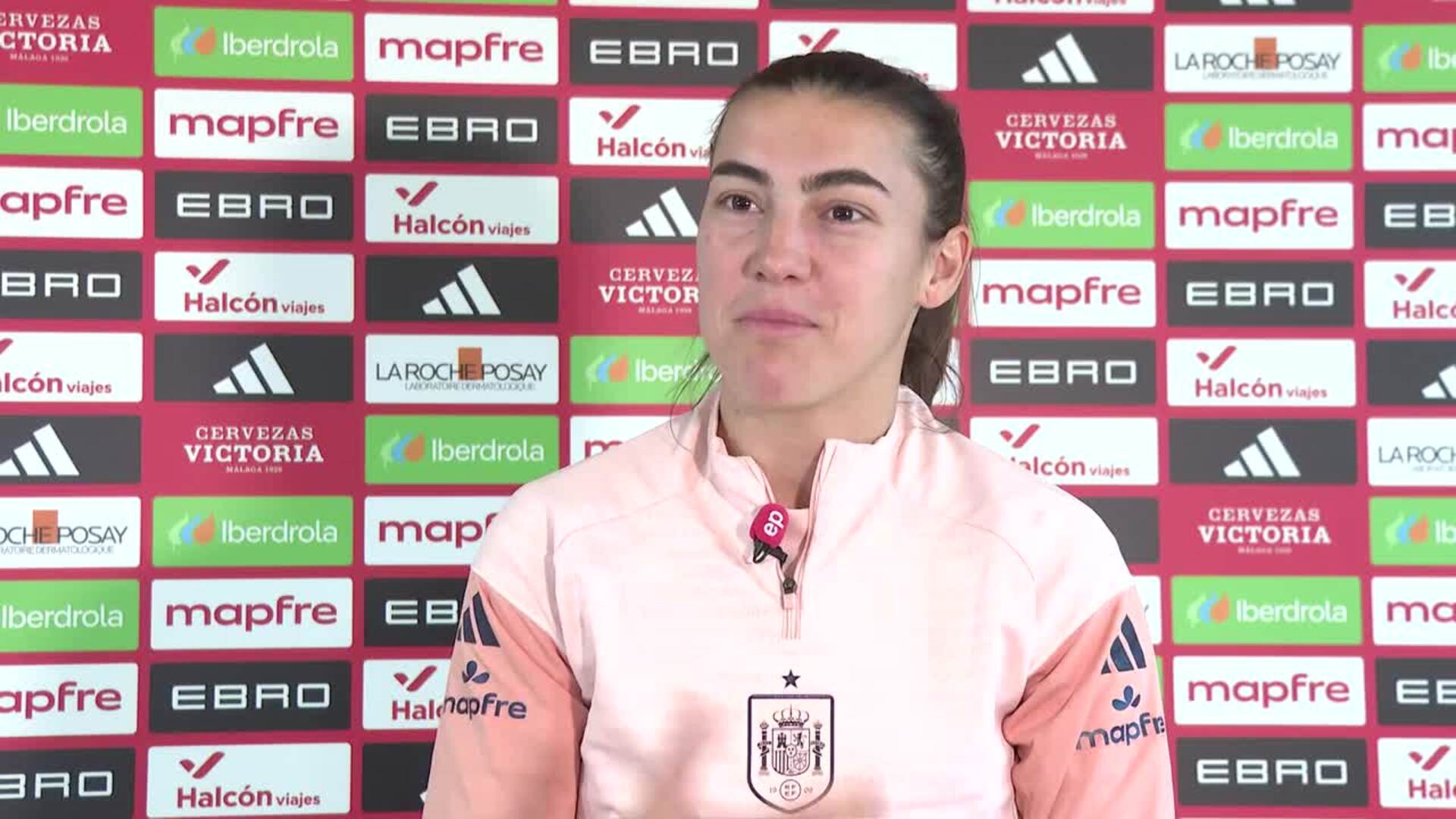 Patri Guijarro: "Cuando miro a Clara y Vicky me digo 'qué buenas son'"