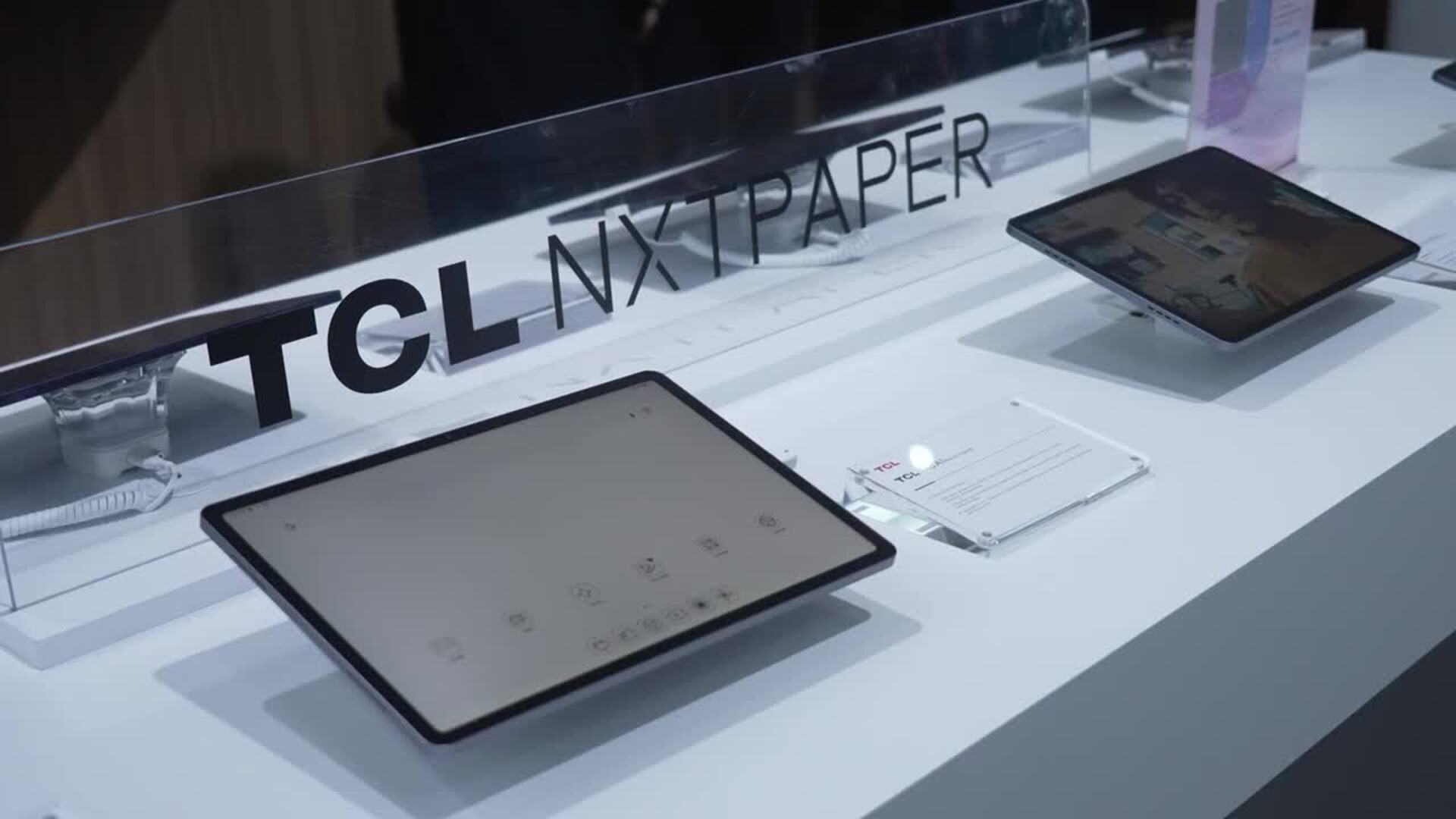 TCL presenta en el MWC sus nuevos dispositivos con IA integrada que mejoran la salud visual