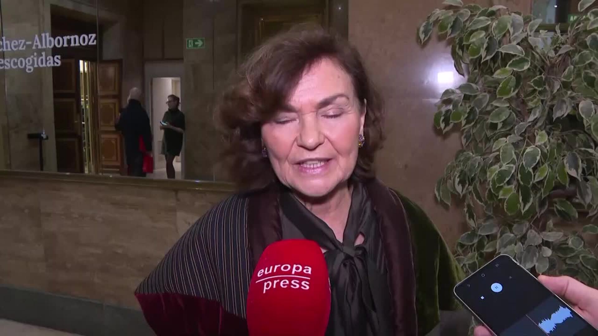 Calvo censura que Trump amenace con "volar" desde las bases españolas