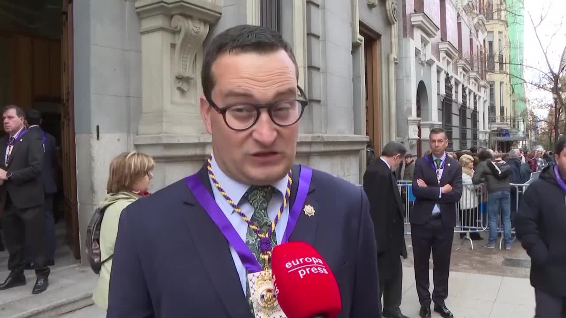 Fieles acuden al besapiés del Cristo de Medinacelí a pedir sus deseos