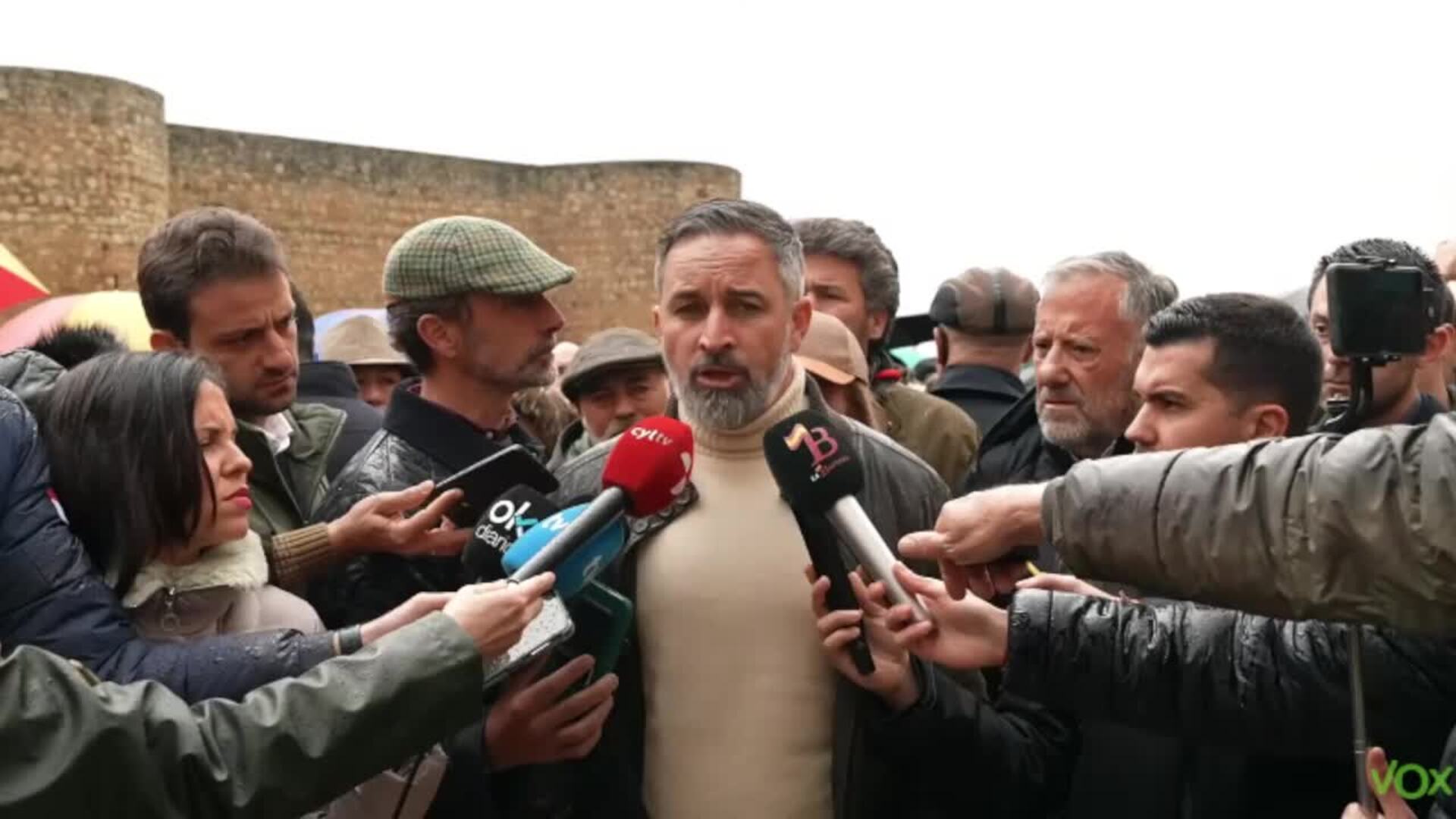 Abascal, sobre la expulsión de Ortega Smith: "Ni he hablado con él ni me gusta la telenovela"