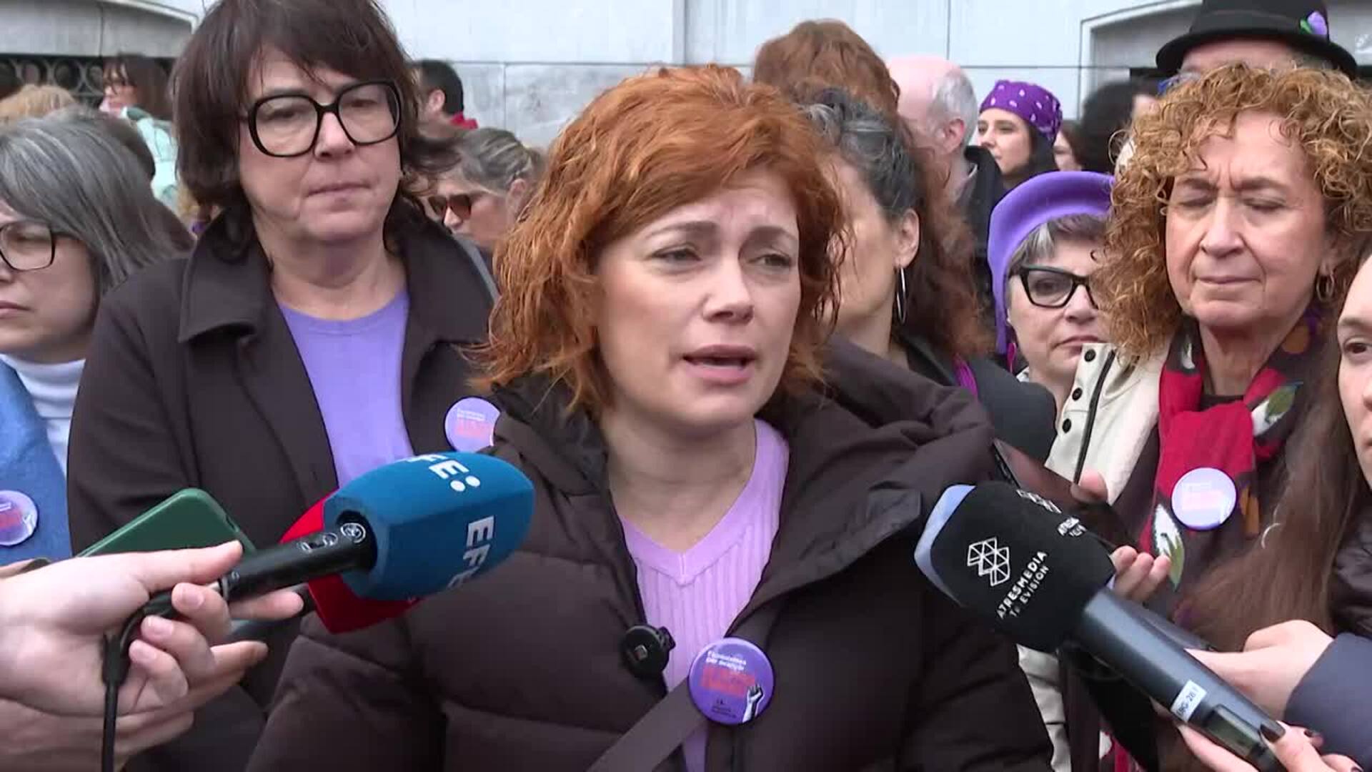 Alamany (ERC) apela al feminismo como antídoto ante un "mundo dominado por machos alfa"