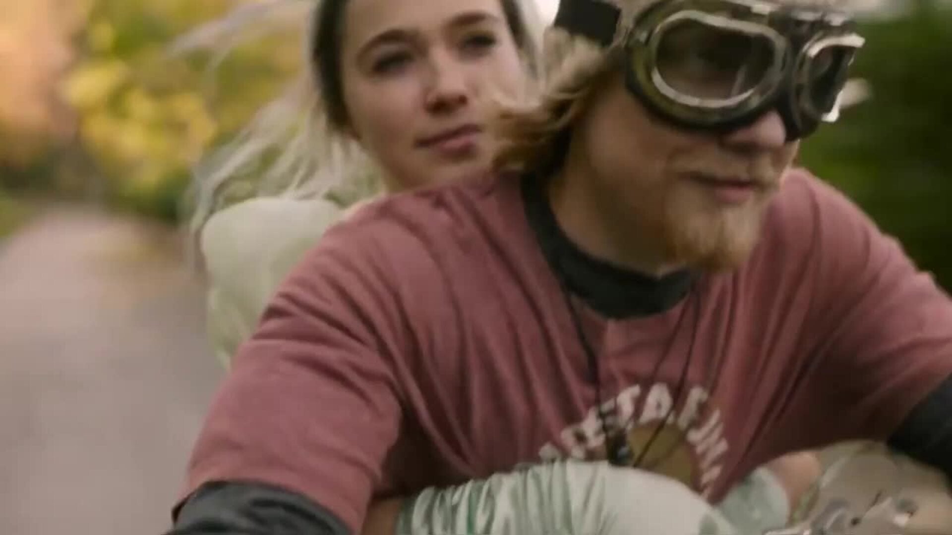 El 10 de abril llega a los cines la sátira apocalíptica 'Buena suerte, pásalo bien, no mueras'