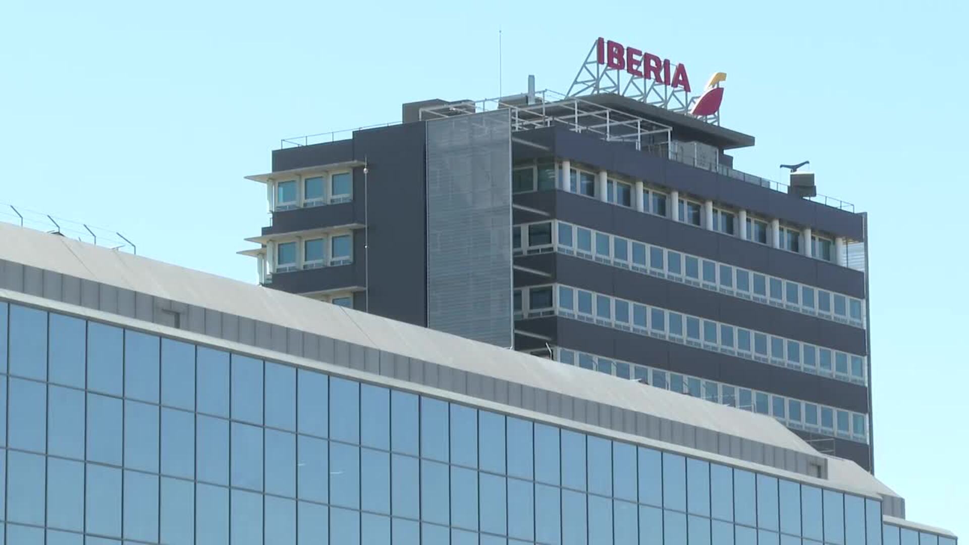 Iberia comienza las negociaciones para un ERE voluntario