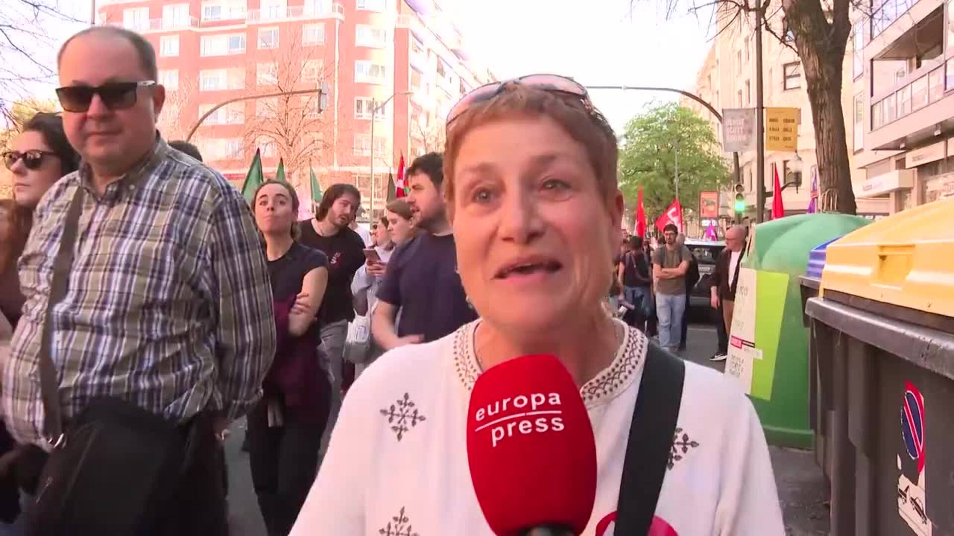 Cerca de 20.000 personas se manifiestan en Bilbao para reclamar un salario mínimo propio vasco