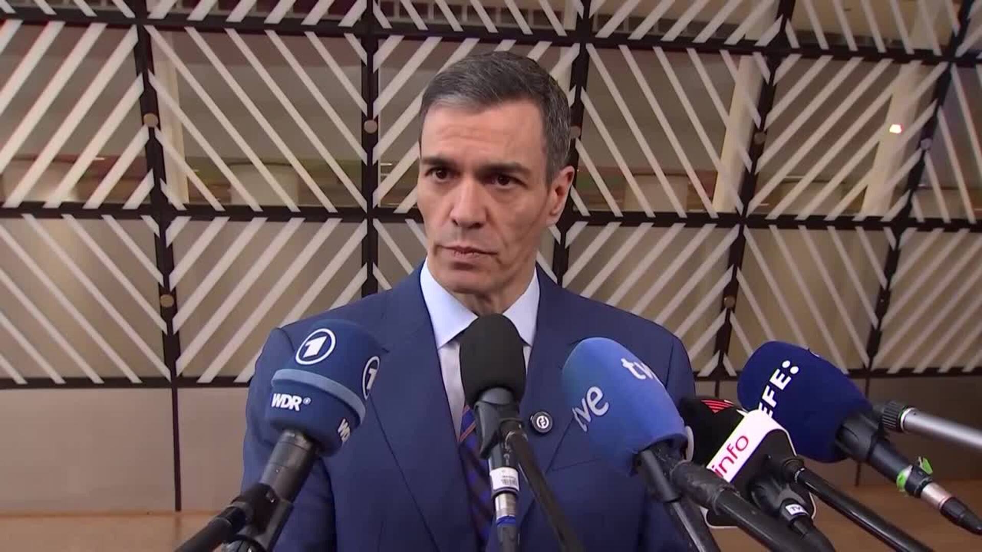 Sánchez dice que SEPI trabaja con Indra para resolver conflicto de interés por compra de EM&E