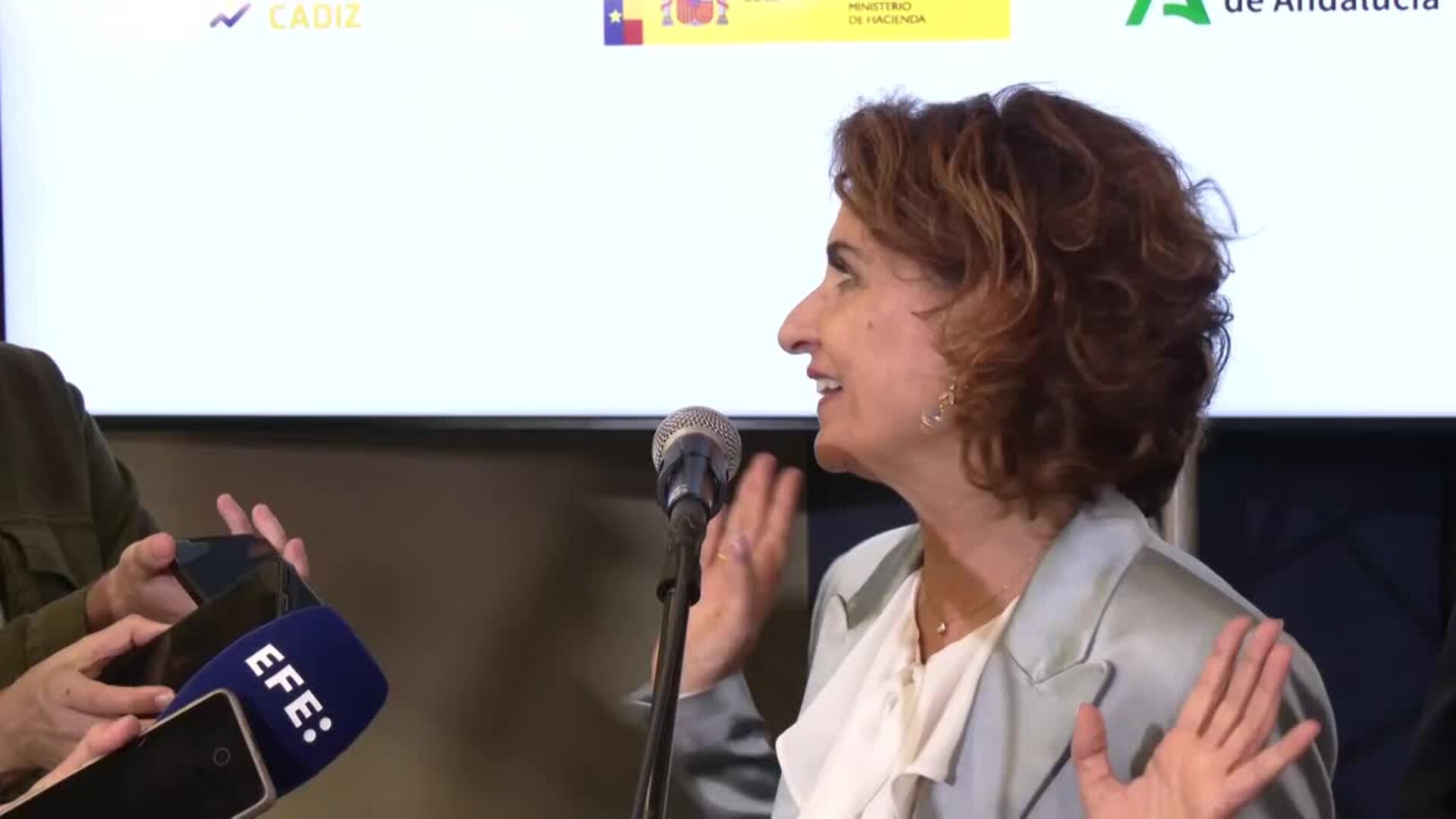 Montero cuestiona que Junta firme convenio para hospital de Cádiz "a tres meses de elecciones"