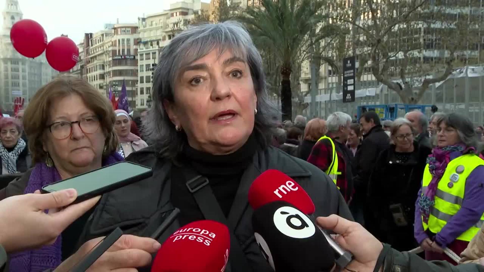 El 'No a la Guerra' recorre València: "No parimos hijos para que mueran en guerras ilegales"