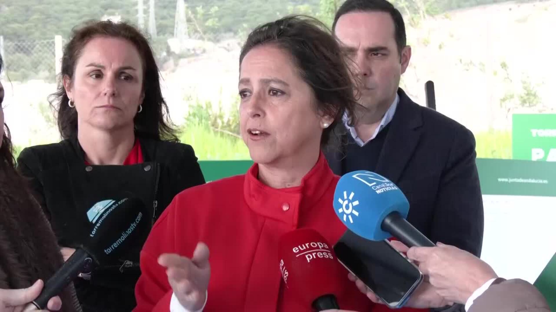 Consejera de Sostenibilidad y alcaldesa de Torremolinos realizan visita técnica al vertedero