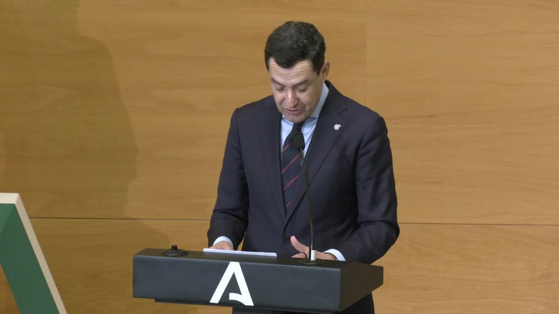 Moreno aboga por la igualdad y destaca el talento y liderazgo femenino en Andalucía