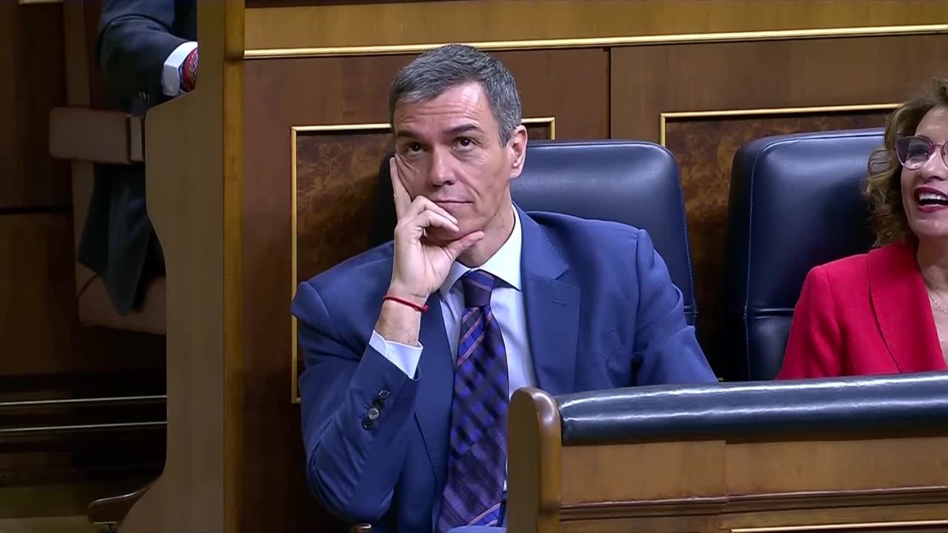 Abascal dice que a Sánchez le gusta la guerra para "hacer caja con sus socios"