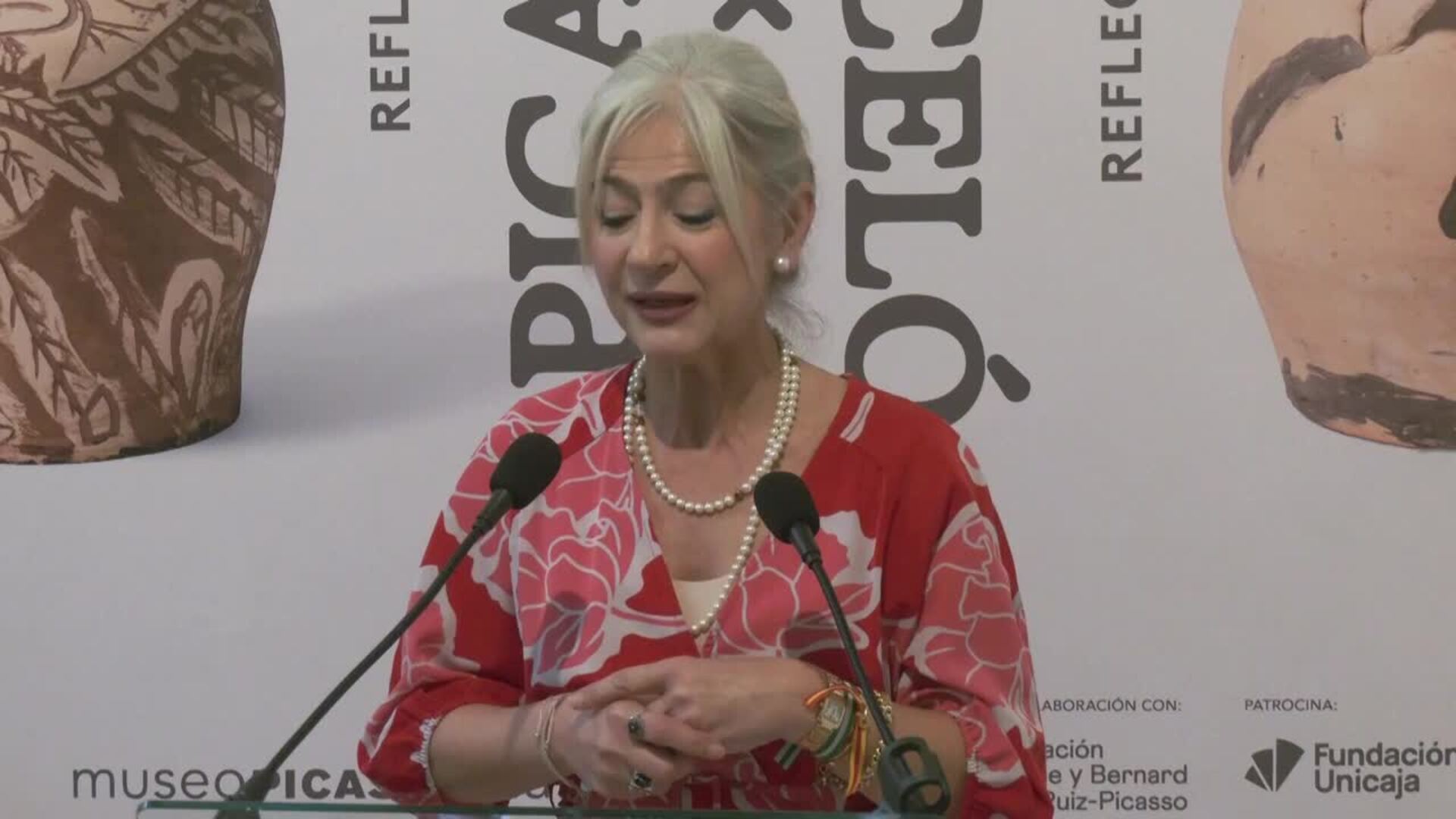 La colección arqueológica del Museo de Cádiz dialoga con obras cerámicas de Picasso y Barceló