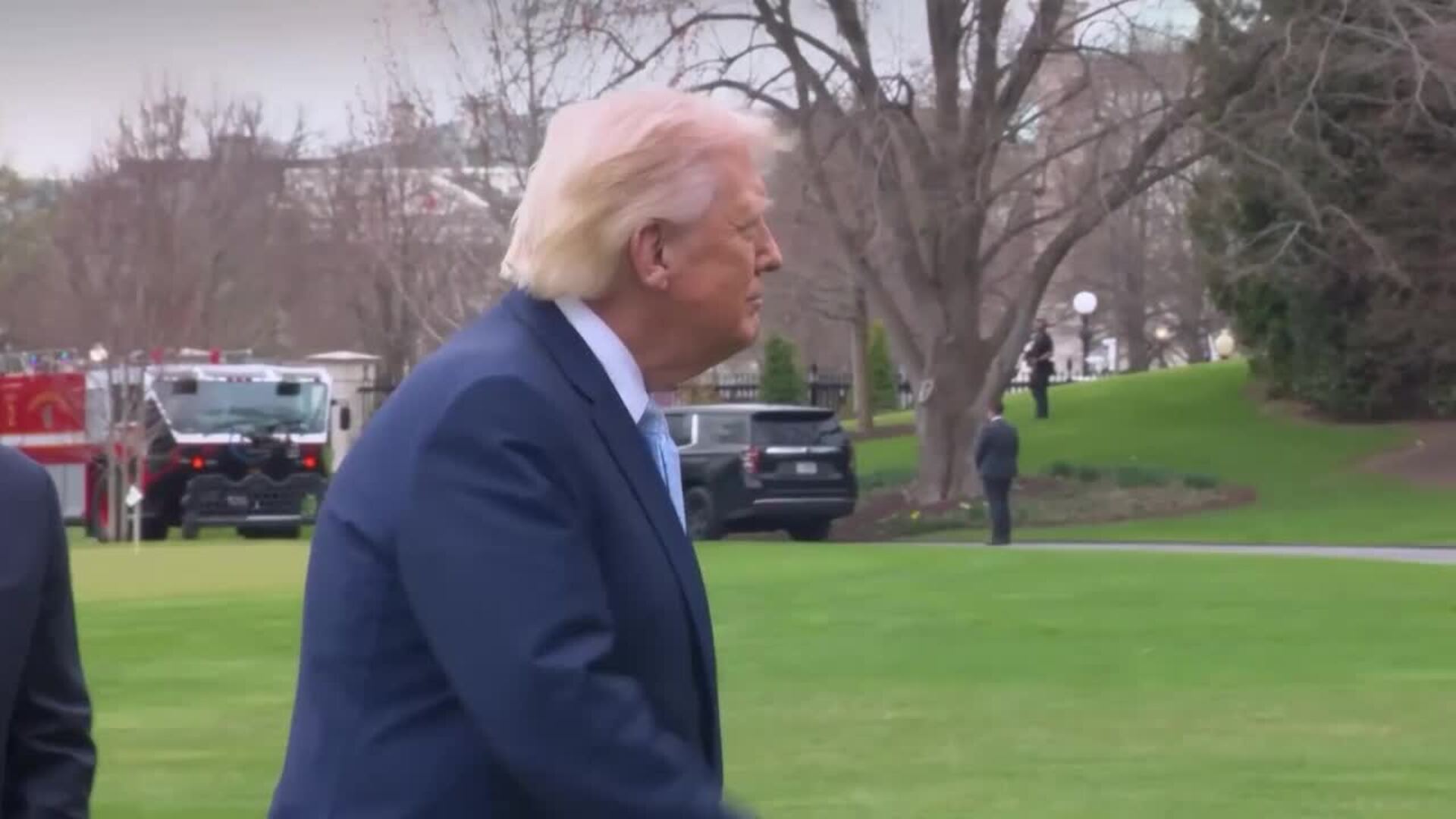 Trump extiende 10 días la suspensión de ataques contra centrales nucleares de Irán