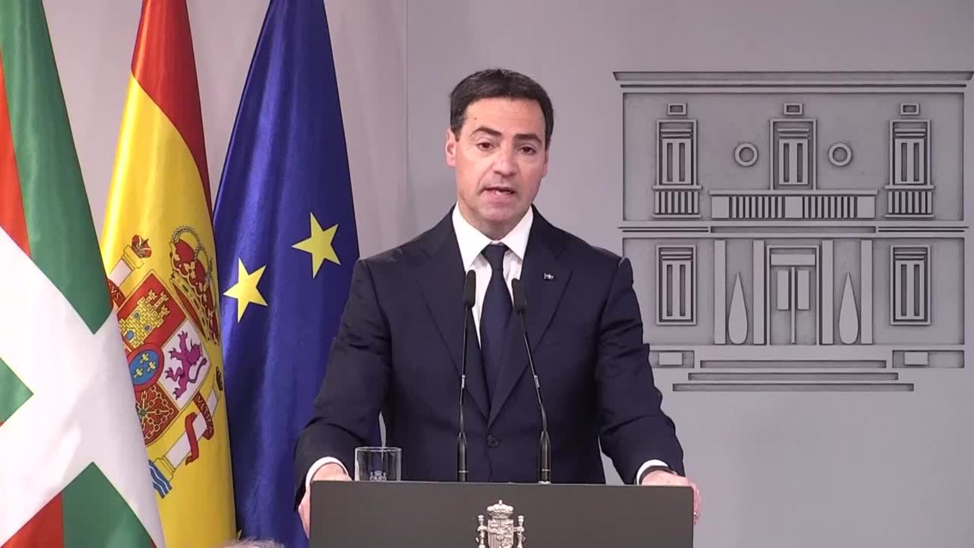 Pradales y Sánchez acuerdan reforzar sanciones por portar armas blancas