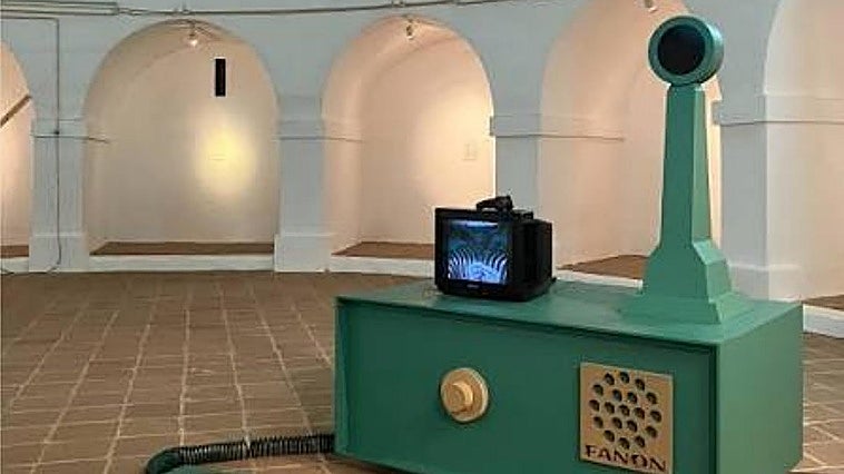 Dispositivos artísticos y política