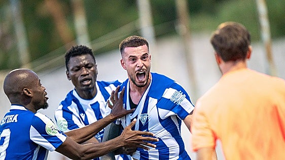Arranca la carrera por un ascenso sin dueños claros