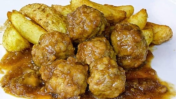 Receta de albóndigas en salsa española: el clásico tradicional para mojar pan