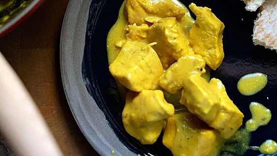 Receta de pollo al curry fácil y cremoso