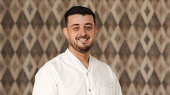 «Volver al pueblo fue un reto, pero la gente necesita seguir creyendo que hay sueños que se cumplen aquí»