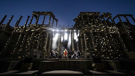 Fotos | Así fue el concierto de Luka Šulić en el Teatro Romano de Mérida