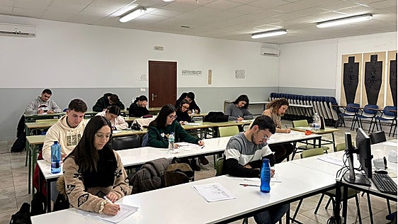 El 60% de los opositores que optan a una plaza docente aprueban el primer examen