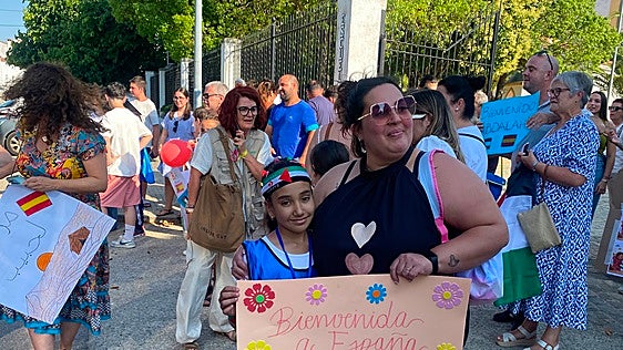 Los primeros saharauis llegan a Extremadura para pasar las «vacaciones en paz»