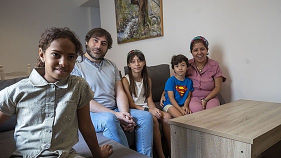 45 niños saharauis esquivan el verano del desierto gracias a familias cacereñas