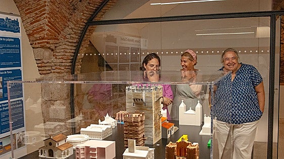 Doce monumentos impresos en 3D para representar el patrimonio de Cáceres en miniatura