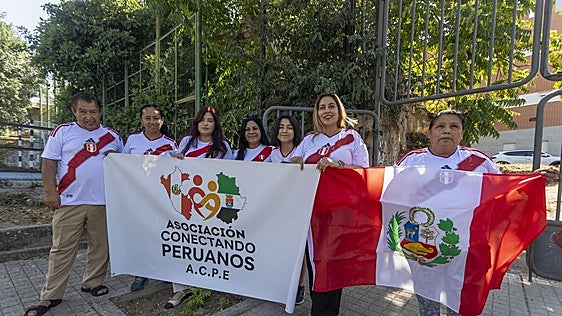Los peruanos de Cáceres celebran su fiesta nacional