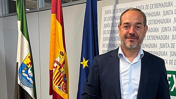 La Junta pide al ministro Puente una reunión para «desbloquear» las principales infraestructuras regionales